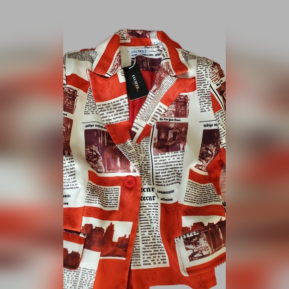 Chic Red and White Newspaper Print Blazer - Picture 7 of 10